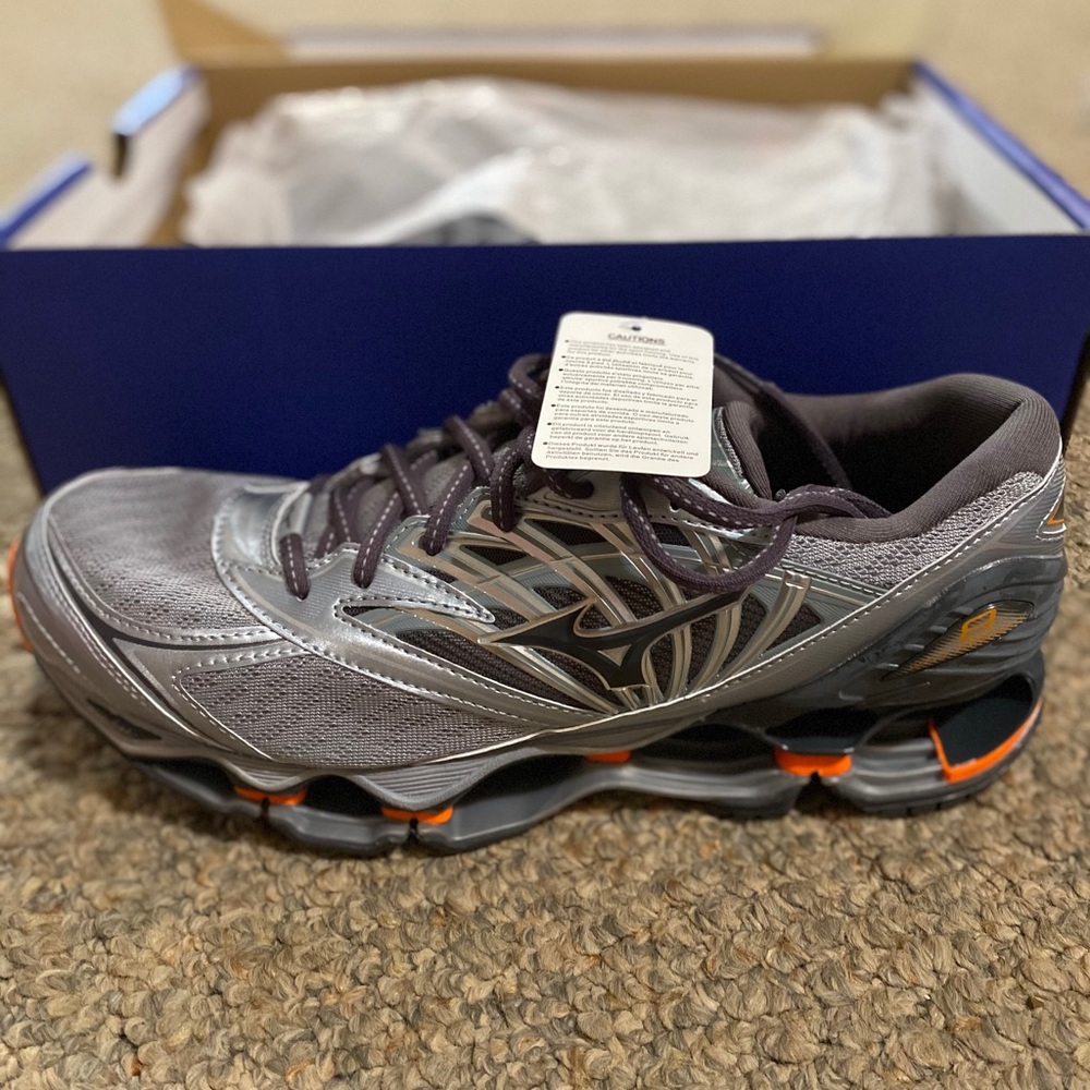 Men’s Mizuno Running Wave Prophecy 8 Size 12.5 NWT